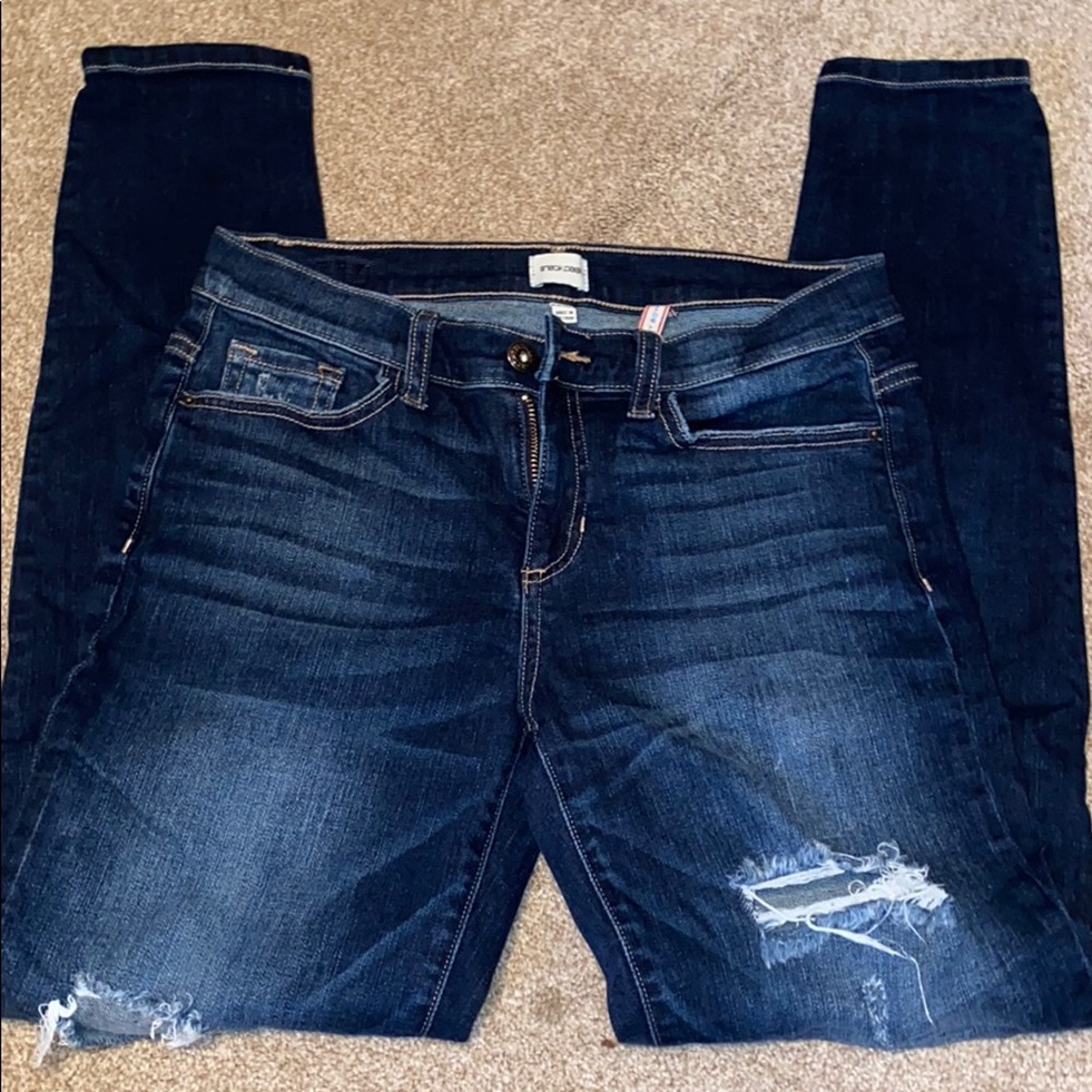 Sneak Peek Boyfriend Jeans